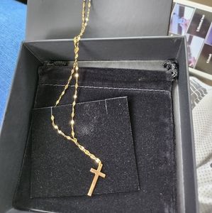 14kt gold made in Italy cross necklace